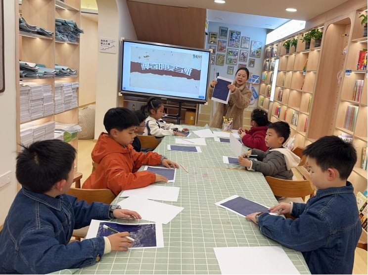 武汉爆火阅读馆！凭借读书日主题活动，让周边孩子挤爆门店！